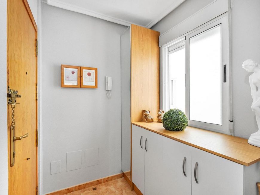 Španělsko Opportunity for a 2-bedroom apartment with a pool