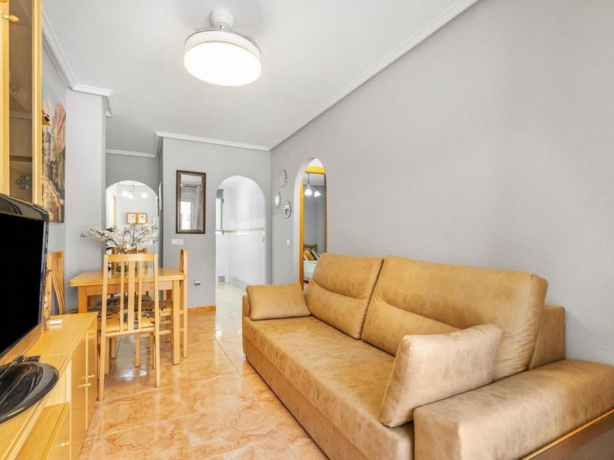 Španělsko Opportunity for a 2-bedroom apartment with a pool