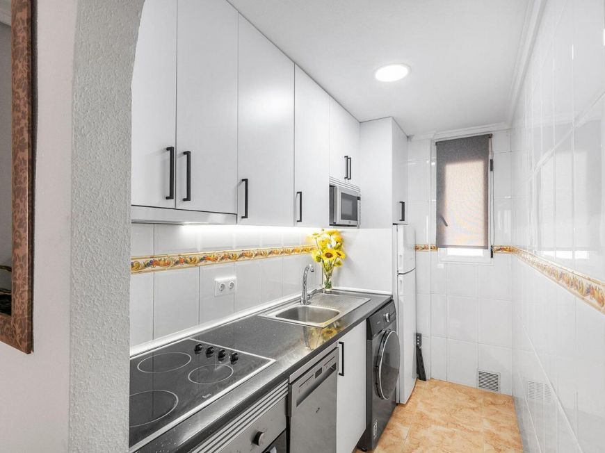 Španělsko Opportunity for a 2-bedroom apartment with a pool