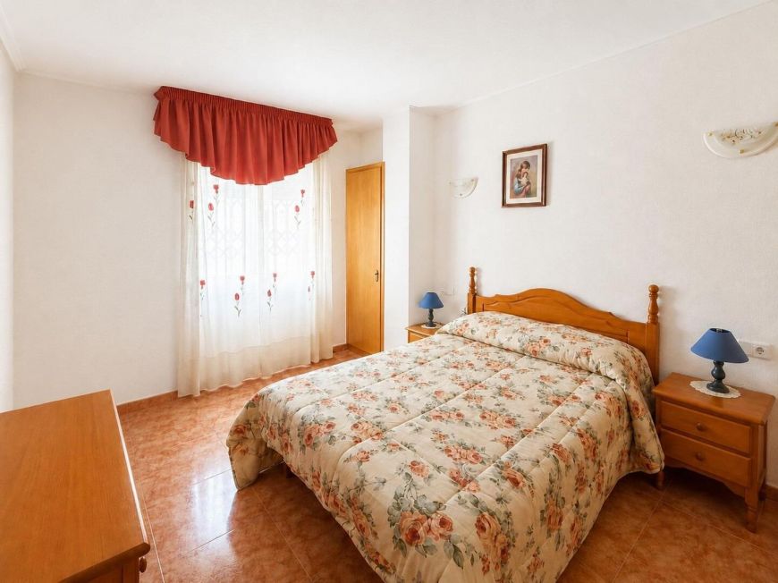 Španělsko Opportunity for a 2-bedroom apartment with a pool