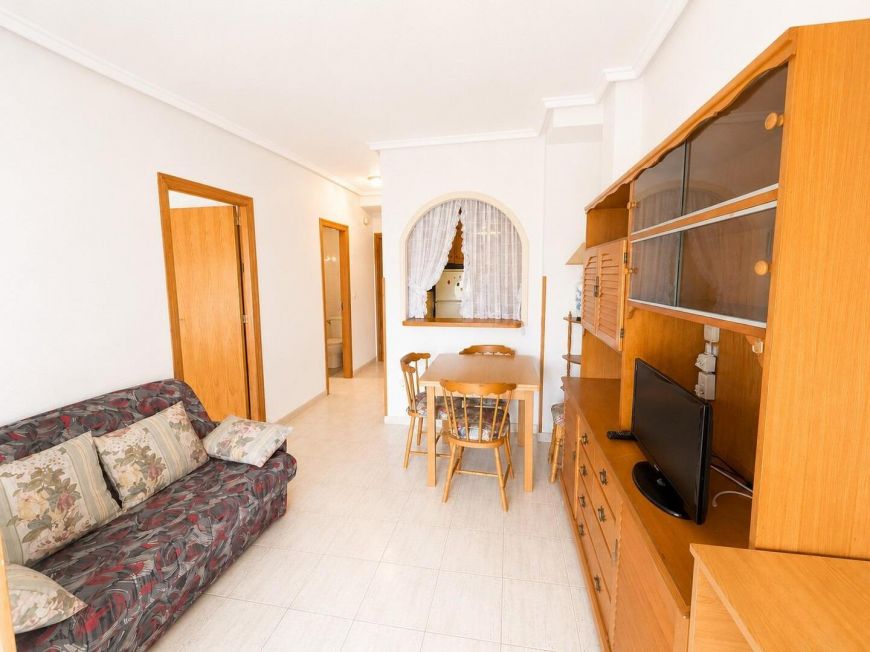 Španělsko Opportunity for a 1 bedroom with pool and green areas
