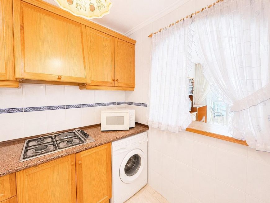 Španělsko Opportunity for a 1 bedroom with pool and green areas