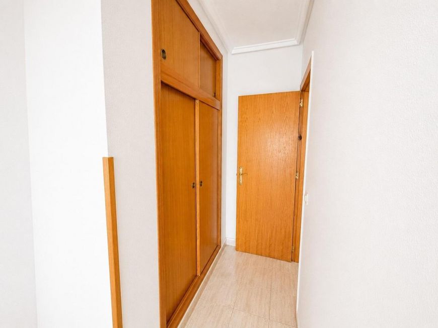 Španělsko Opportunity for a 1 bedroom with pool and green areas