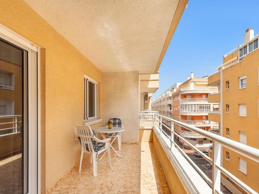 Španělsko Opportunity RSD Estoril 2 bedrooms with pool