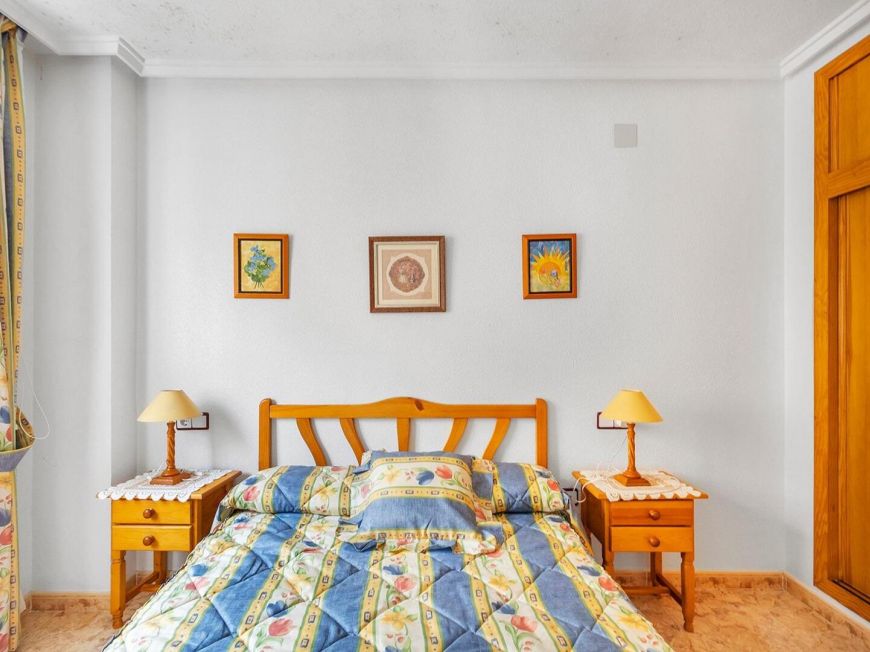 Španělsko Opportunity RSD Estoril 2 bedrooms with pool