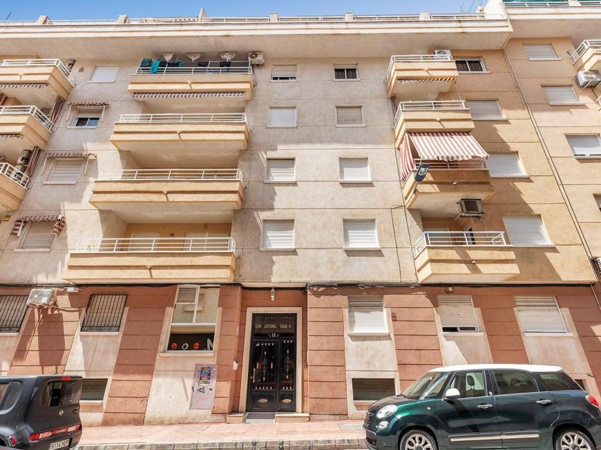 Španělsko Opportunity RSD Estoril 2 bedrooms with pool