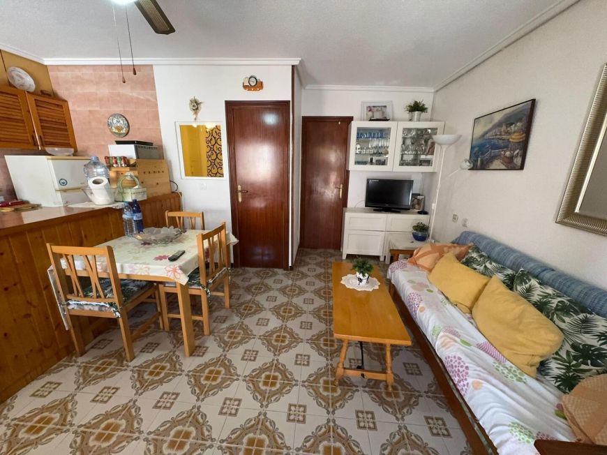 España Bungalow planta baja con 3 dormitorios y 2 baños a 300m de Playa de Los Náufragos