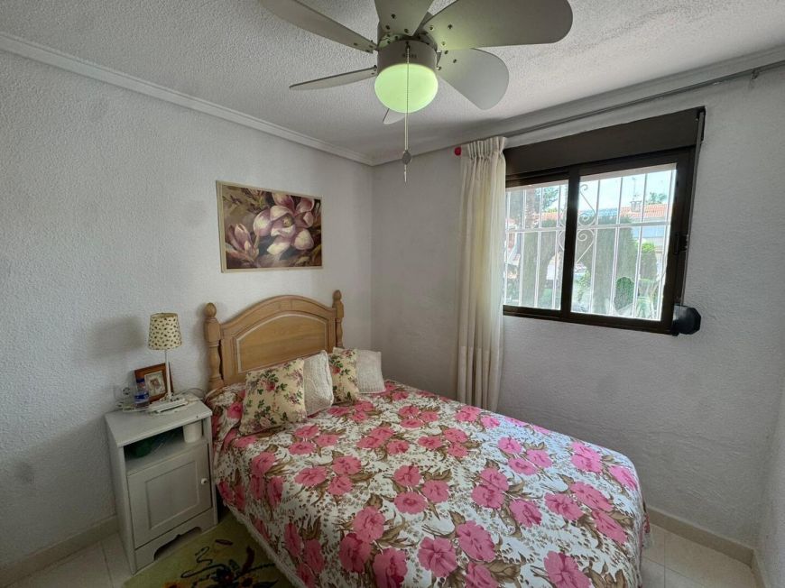 España Bungalow planta baja con 3 dormitorios y 2 baños a 300m de Playa de Los Náufragos