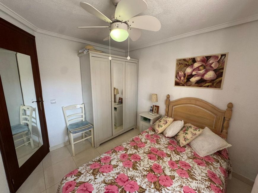 España Bungalow planta baja con 3 dormitorios y 2 baños a 300m de Playa de Los Náufragos