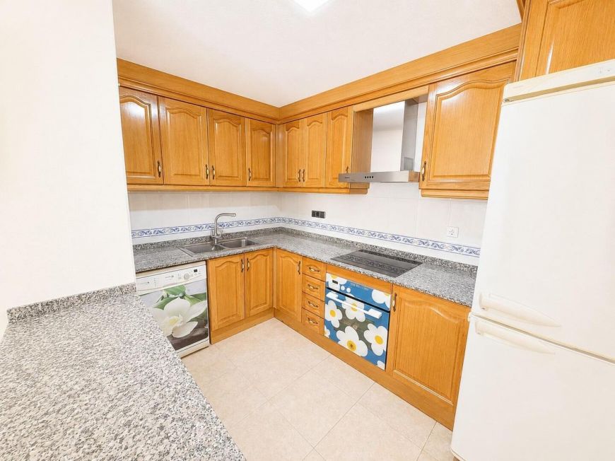Испания Opportunity: Penthouse with 2 bedrooms and private solarium facing south