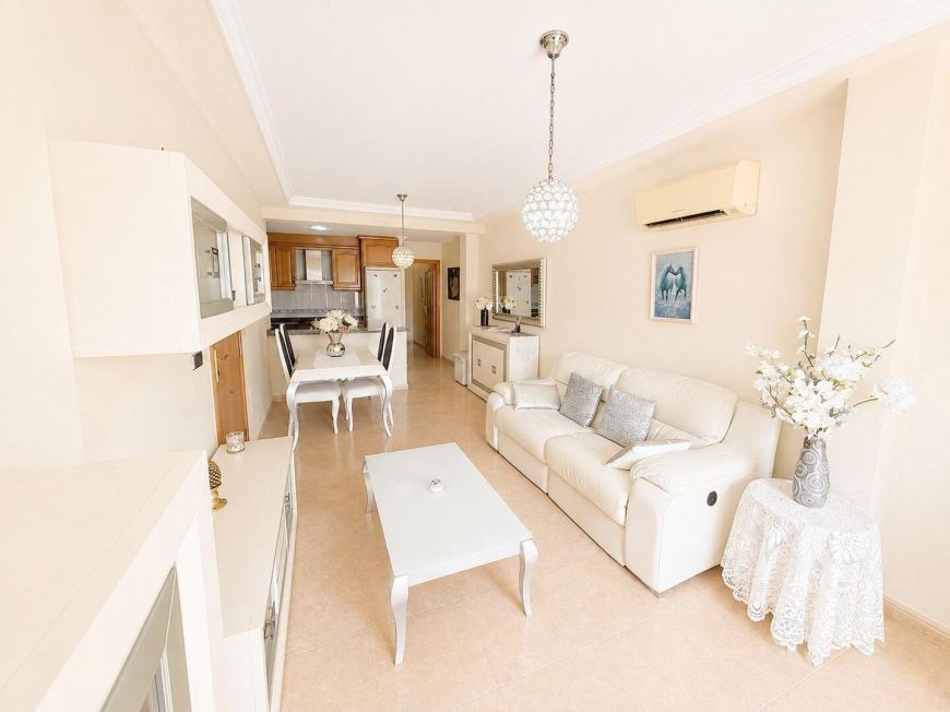 Испания Opportunity: Penthouse with 2 bedrooms and private solarium facing south