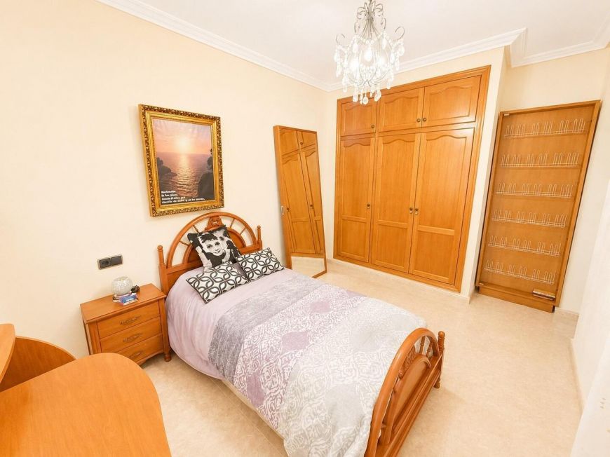 Испания Opportunity: Penthouse with 2 bedrooms and private solarium facing south