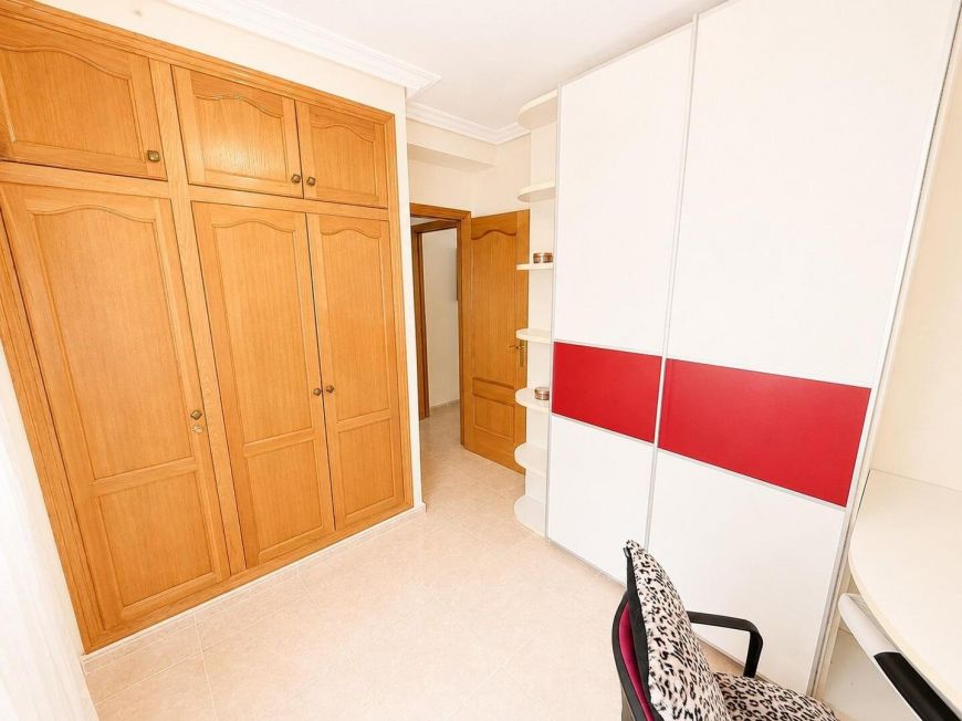 Испания Opportunity: Penthouse with 2 bedrooms and private solarium facing south