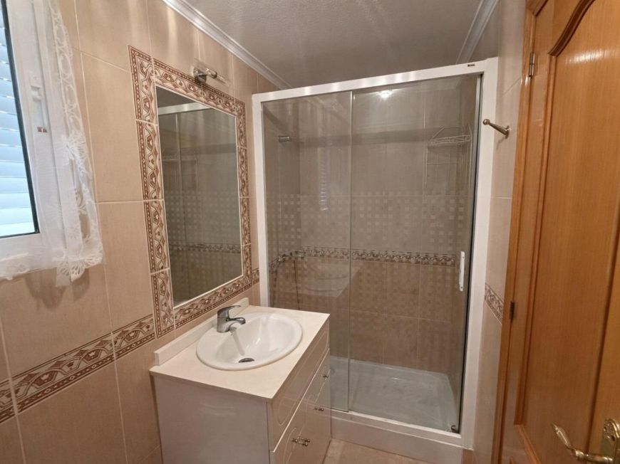 Испания Opportunity: Penthouse with 2 bedrooms and private solarium facing south