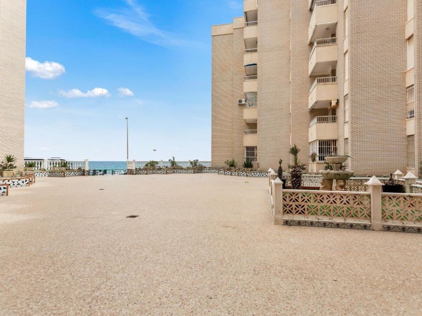 Španělsko BEACHFRONT APARTMENT