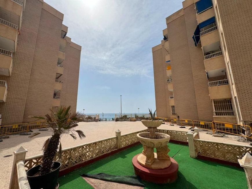 Španělsko BEACHFRONT APARTMENT