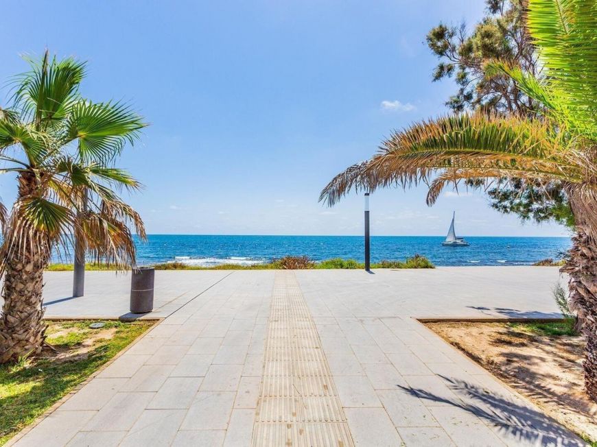 Španělsko BEACHFRONT APARTMENT