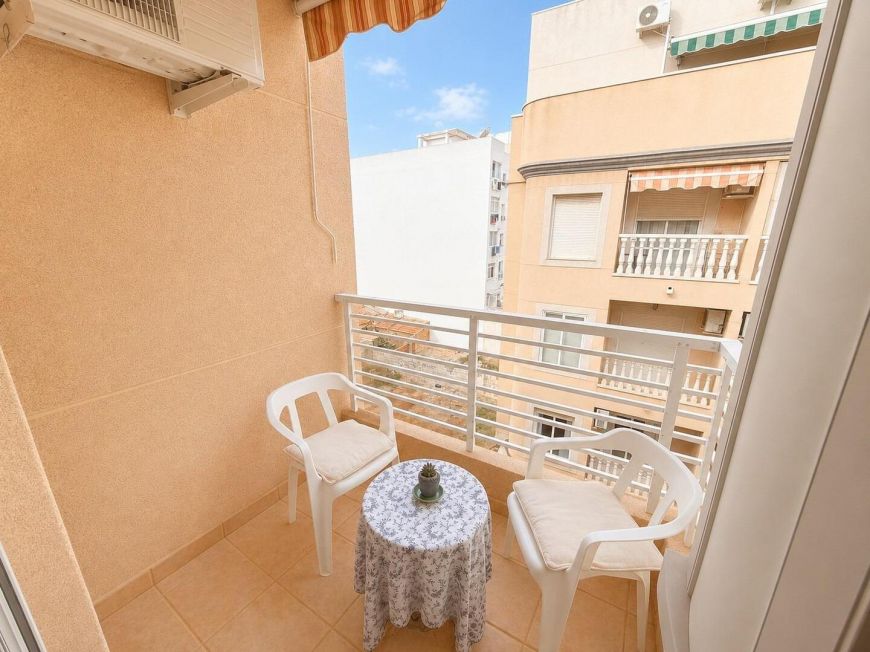 Španělsko Opportunity: 2 bedrooms with pool