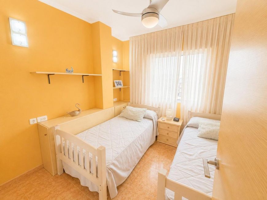 Španělsko Opportunity: 2 bedrooms with pool