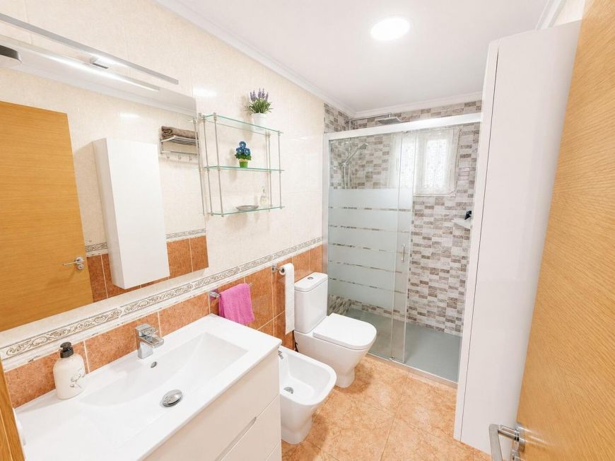 Španělsko Opportunity: 2 bedrooms with pool