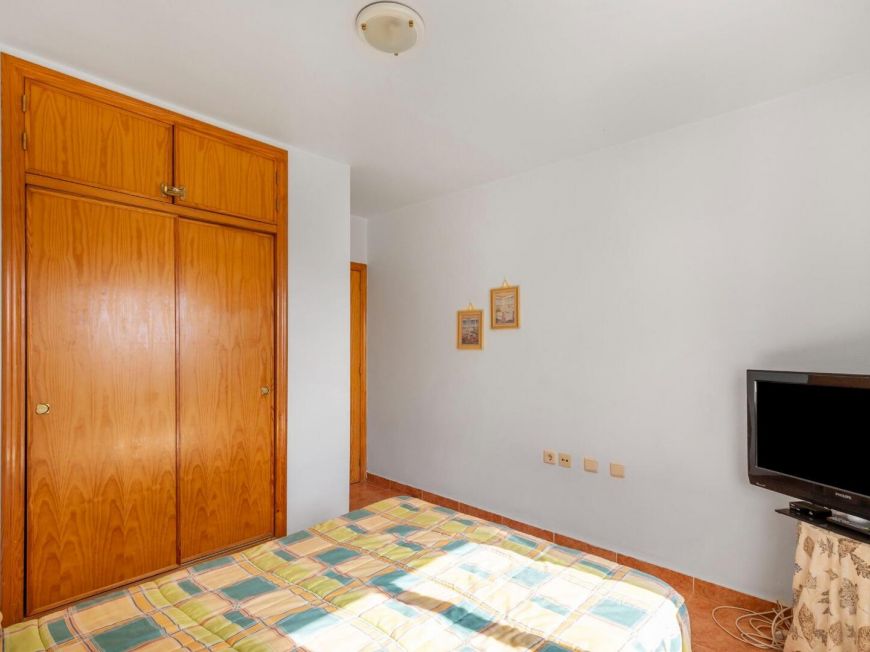 Španělsko Sunrise views and Mediterranean breezes in Nueva Torrevieja! 2 bedrooms + communal pool