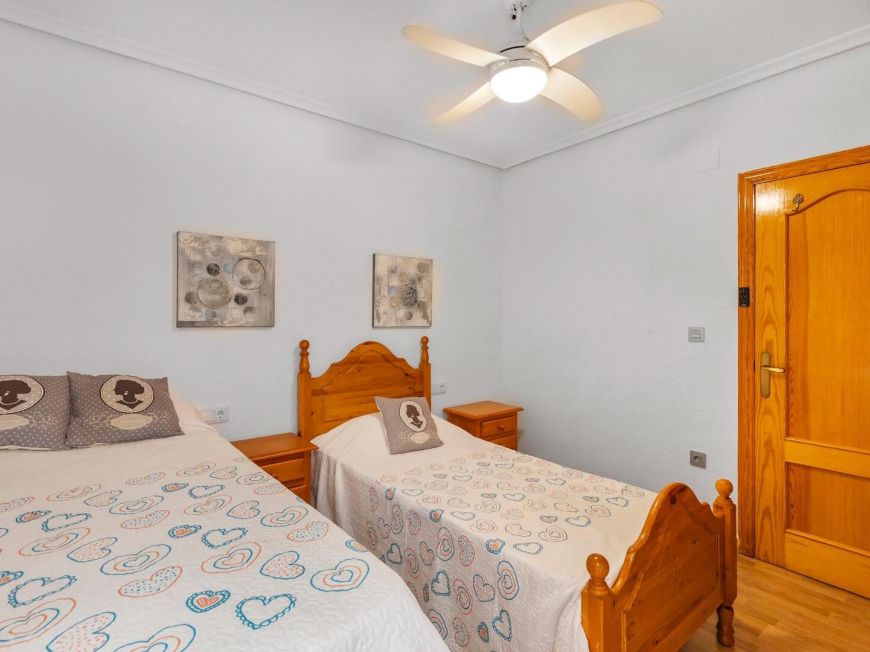 Španělsko 2-Bedroom Apartment Just a Few Metres from Playa del Cura – Torrevieja