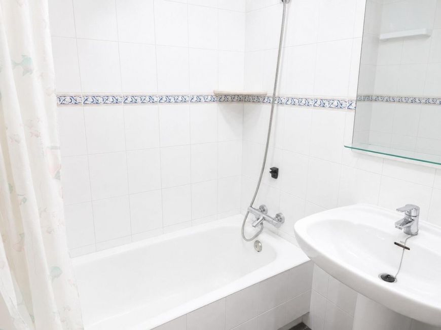 Španělsko Two-bedroom penthouse with garage and sea views
