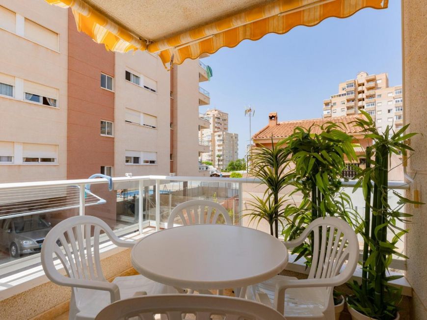 Španělsko Impeccable two-bedroom apartment with pool and garage included in Nueva Torrevieja