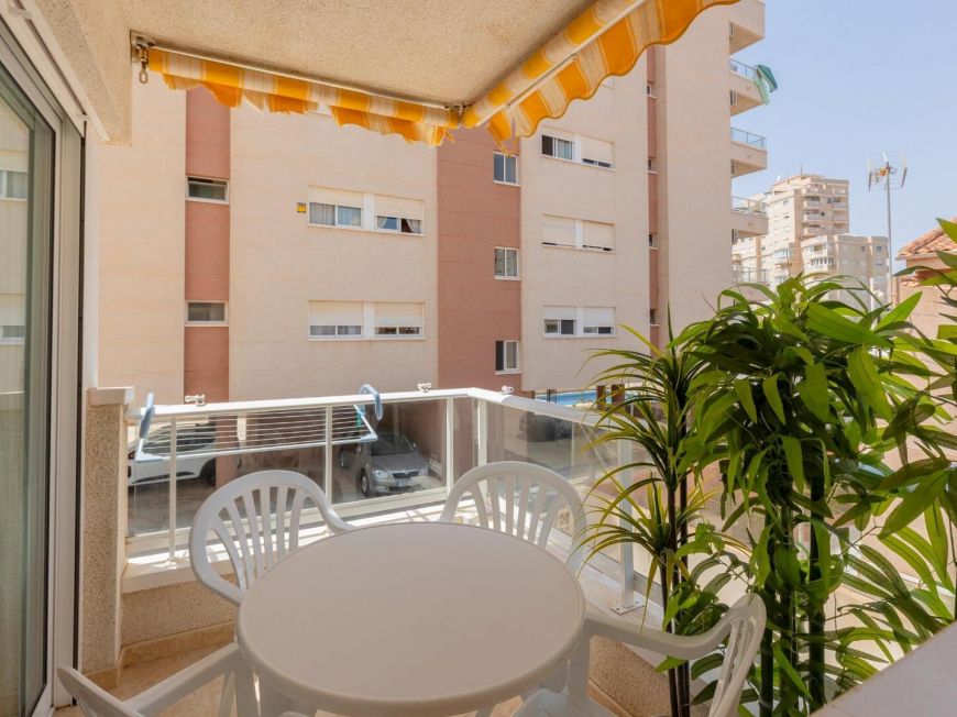 Španělsko Impeccable two-bedroom apartment with pool and garage included in Nueva Torrevieja