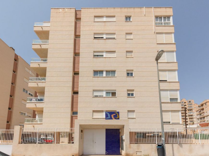 Španělsko Impeccable two-bedroom apartment with pool and garage included in Nueva Torrevieja