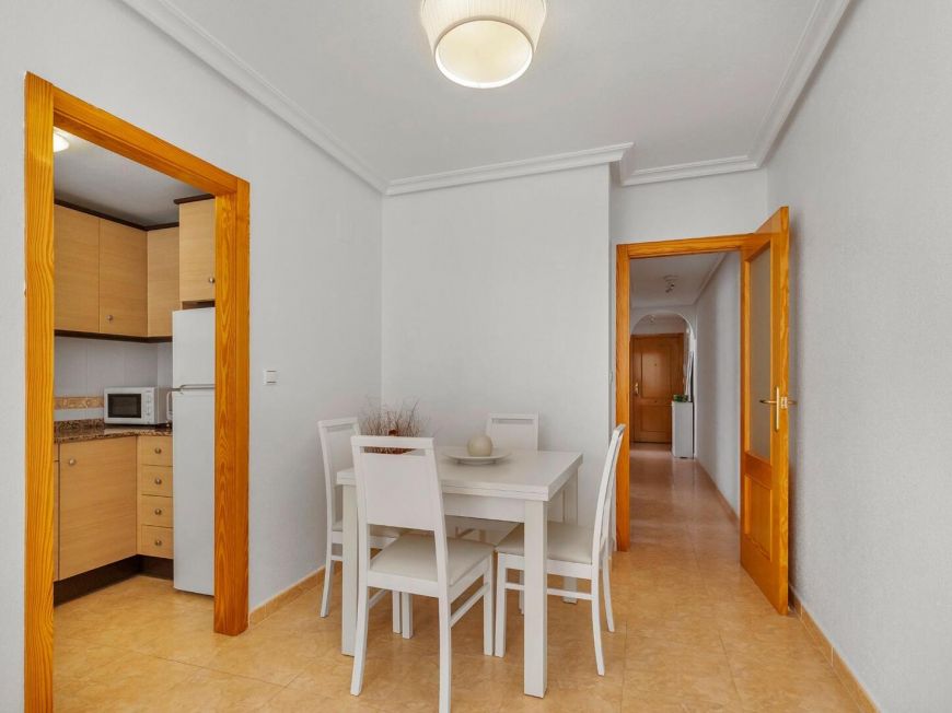 Španělsko Impeccable two-bedroom apartment with pool and garage included in Nueva Torrevieja
