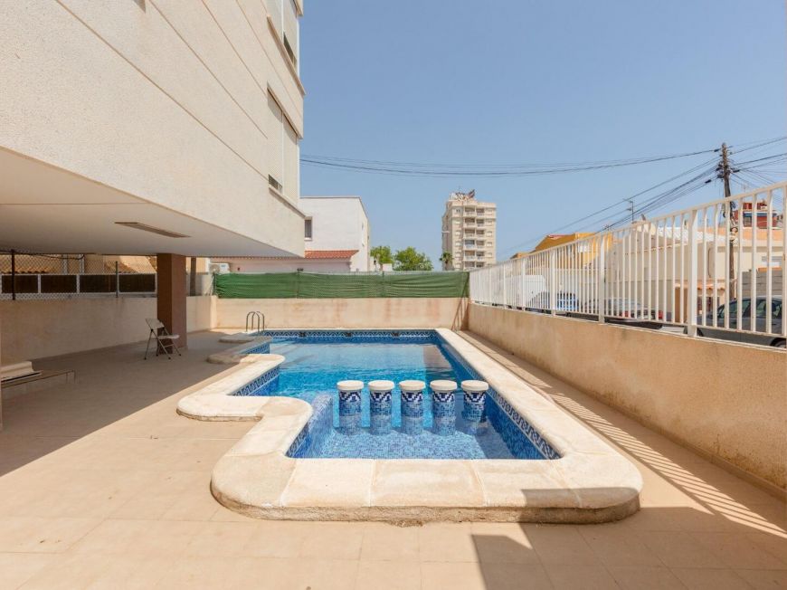Španělsko Impeccable two-bedroom apartment with pool and garage included in Nueva Torrevieja