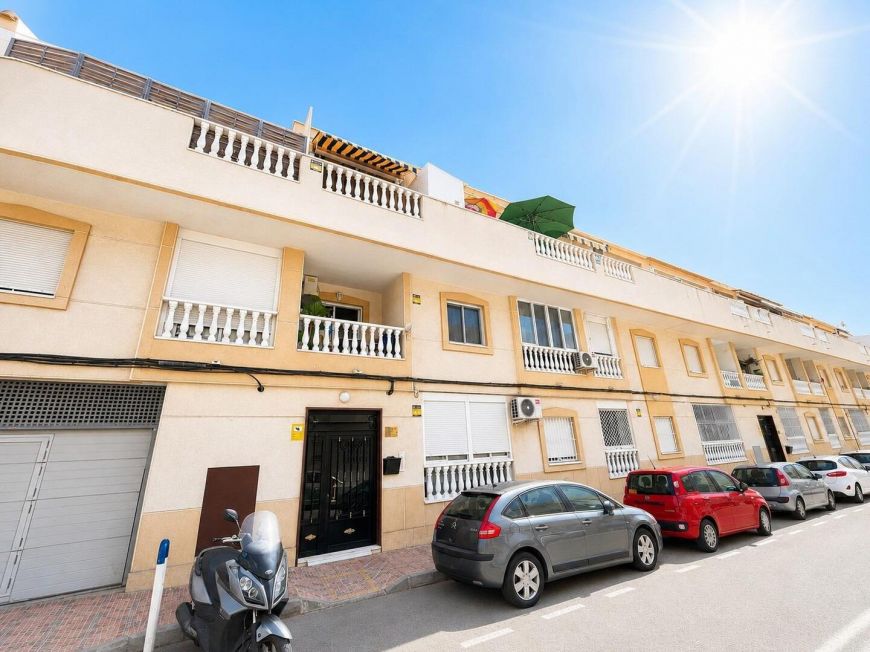 Španělsko Opportunity: 1 bedroom apartment with pool