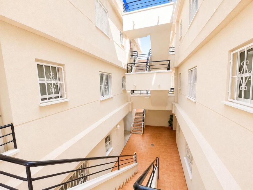 Španělsko Opportunity: 1 bedroom apartment with pool