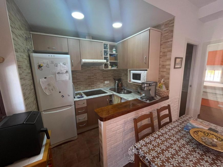 Španělsko Cozy 2-bedroom property with a large sunny terrace, ready to move in.