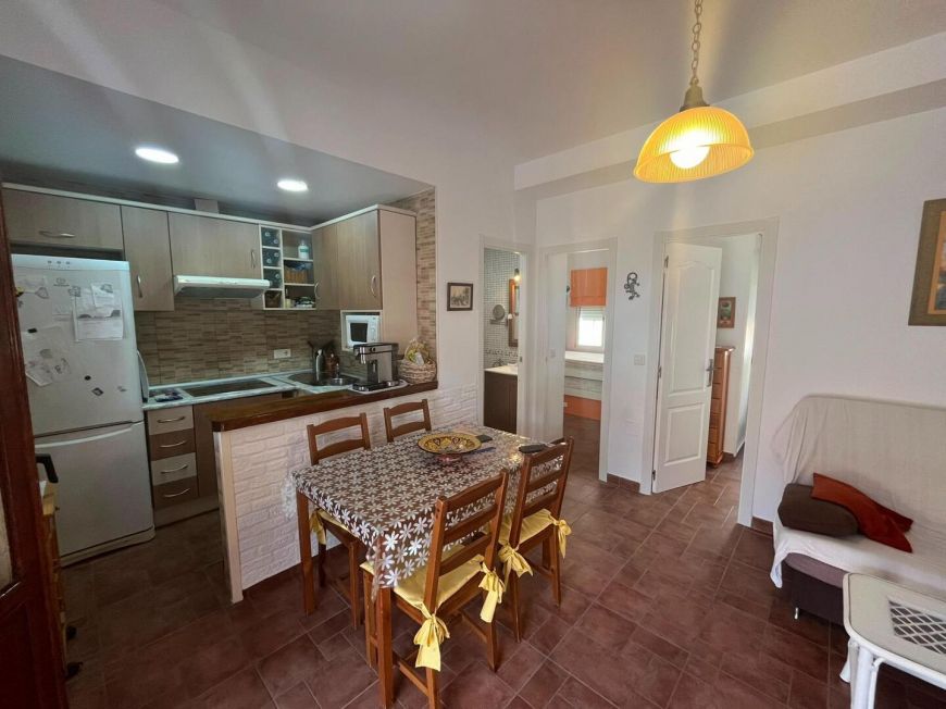 Španělsko Cozy 2-bedroom property with a large sunny terrace, ready to move in.
