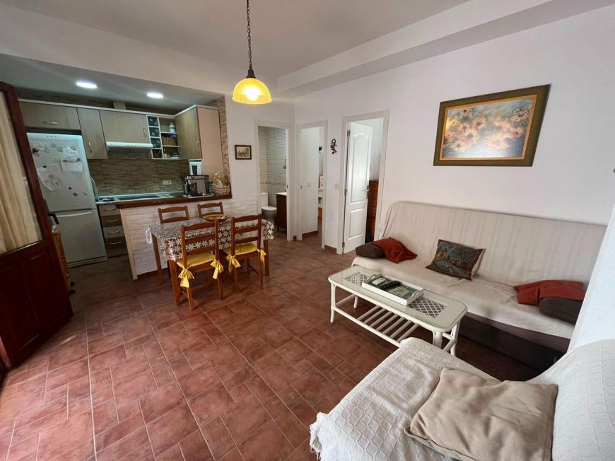 Španělsko Cozy 2-bedroom property with a large sunny terrace, ready to move in.