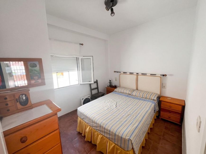 Španělsko Cozy 2-bedroom property with a large sunny terrace, ready to move in.
