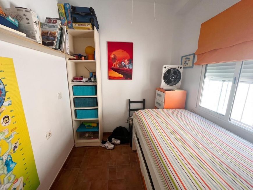 Španělsko Cozy 2-bedroom property with a large sunny terrace, ready to move in.