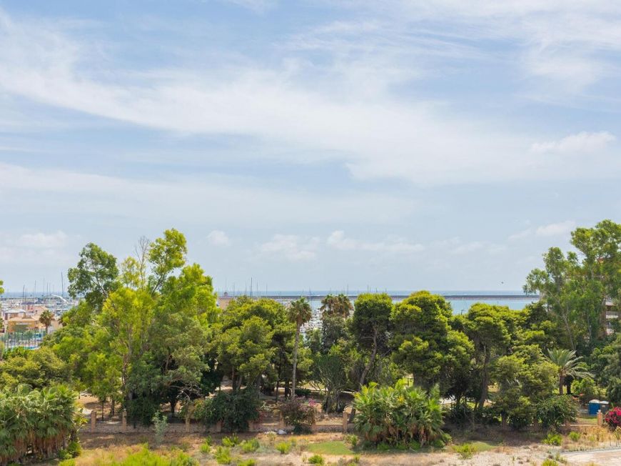 Španělsko Opportunity with sea views