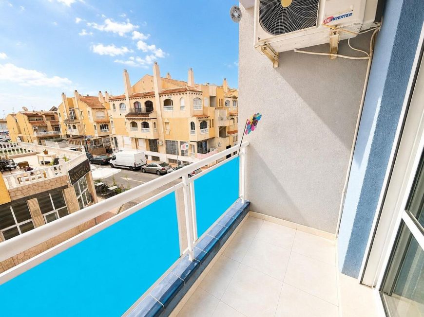 Španělsko Opportunity: 2 bedrooms with pool