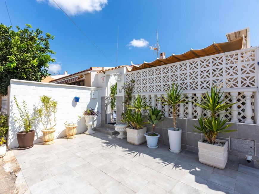 Španělsko Spectacular renovated bungalow in Torreta III with communal pool