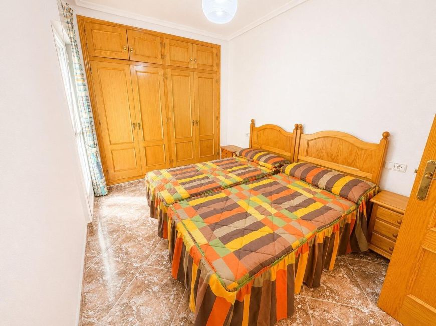 Španělsko Opportunity in Playa del Cura, 2 bedrooms with garage.