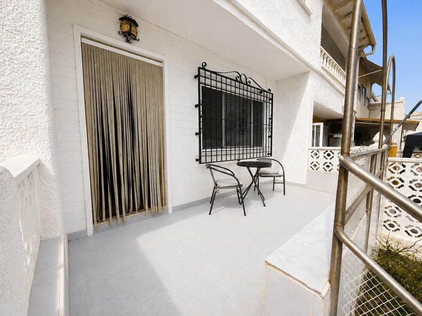 Španělsko Ground-floor bungalow · Unique opportunity in La Mata