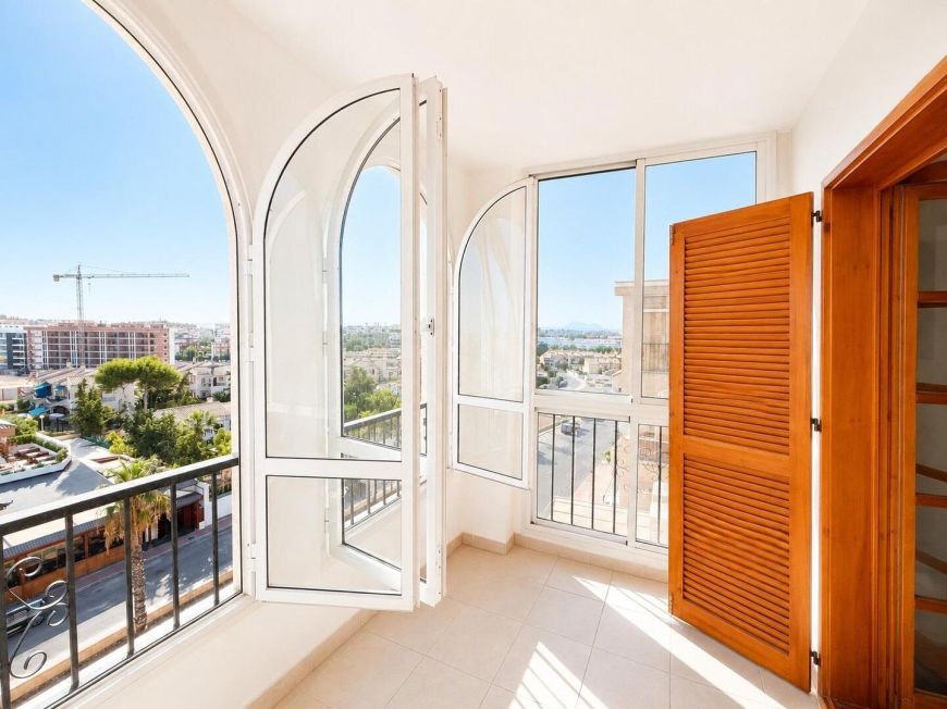 Испания Opportunity with views, SOUTH facing, swimming pool, garage and storage room