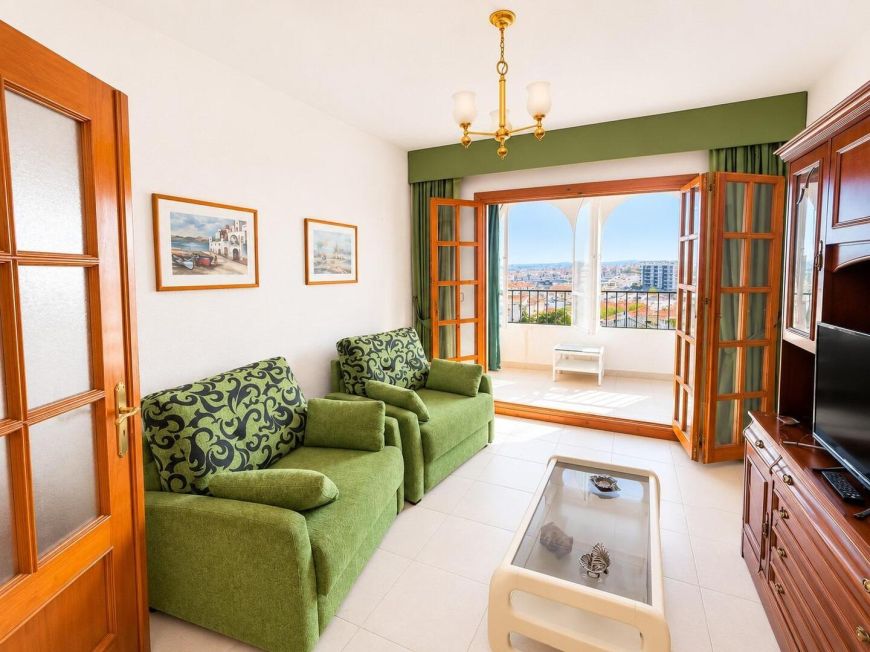 Испания Opportunity with views, SOUTH facing, swimming pool, garage and storage room