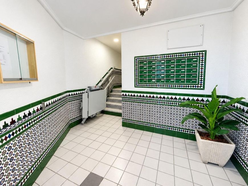 Испания Opportunity with views, SOUTH facing, swimming pool, garage and storage room