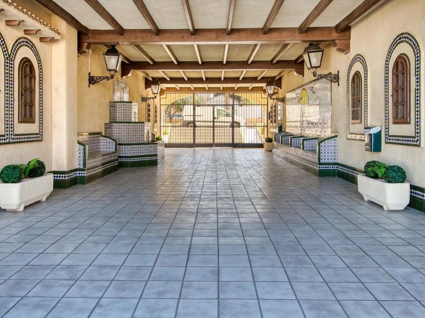 Испания Opportunity with views, SOUTH facing, swimming pool, garage and storage room