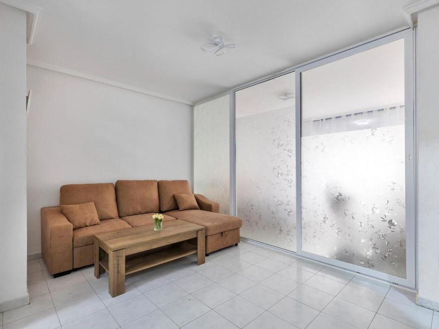 Španělsko Very spacious 2 bedroom + 1 bathroom apartment