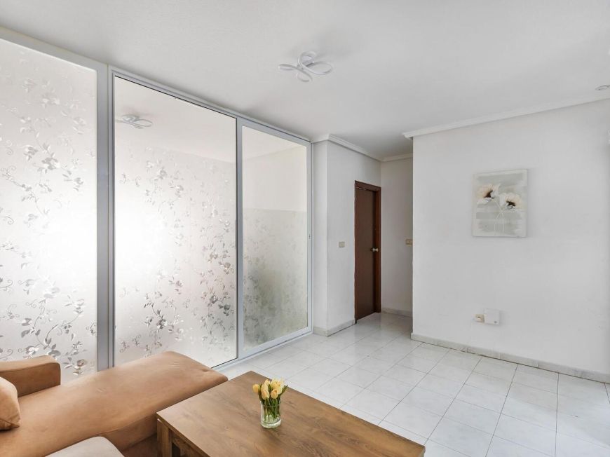 Španělsko Very spacious 2 bedroom + 1 bathroom apartment